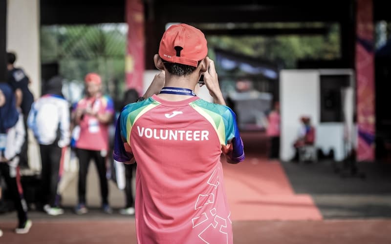 Alignmint vs DonorPerfect: Fund Accounting — Alignmint nonprofit software